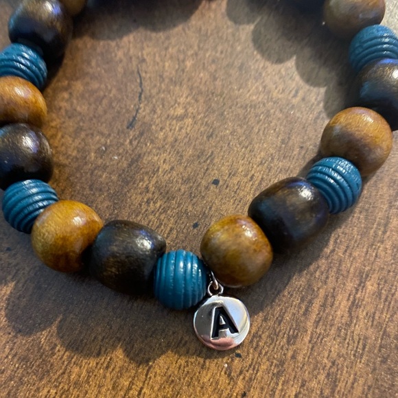 New Handcrafted Beaded Bracelet with A Charm - Picture 3 of 4